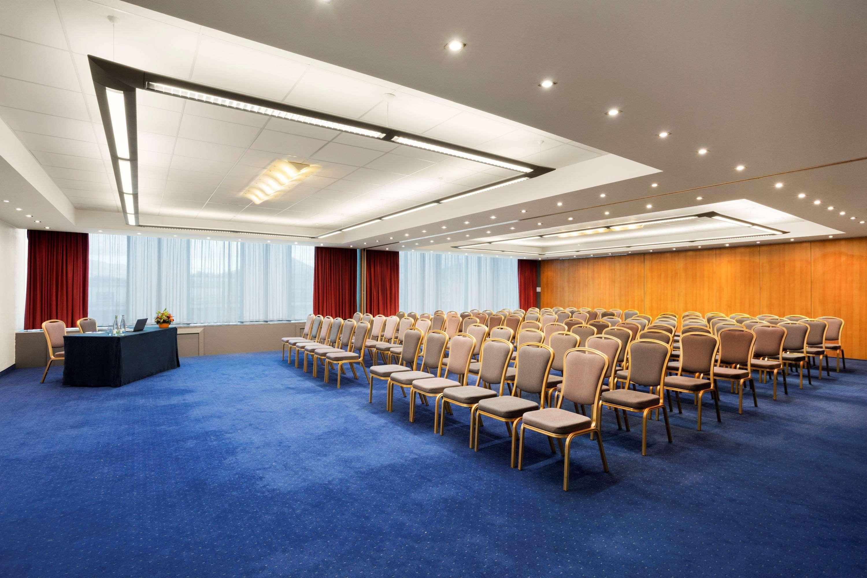 Ramada Encore By Wyndham Geneva Carouge Eksteriør bilde